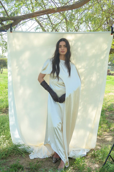 Ayla in Ivory