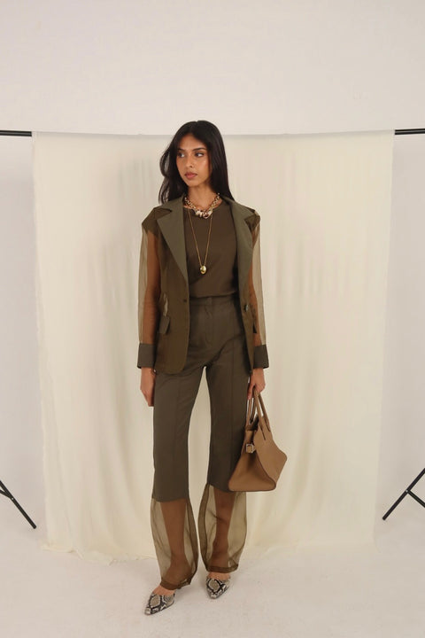 Leya in Khaki